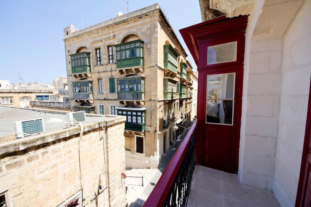 Ag3 - Large, Bright And Stylish Lägenhet Valletta Exteriör bild